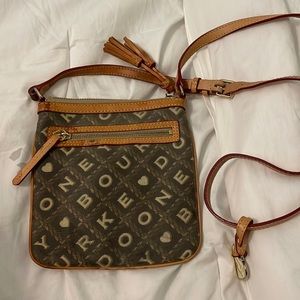 Dooney &Bourke crossbody